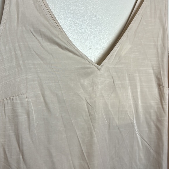 H&M Sleeveless Maxi Length Woven V-Neck Relaxed Loose Fit Dress in Light Beige - Picture 7 of 12